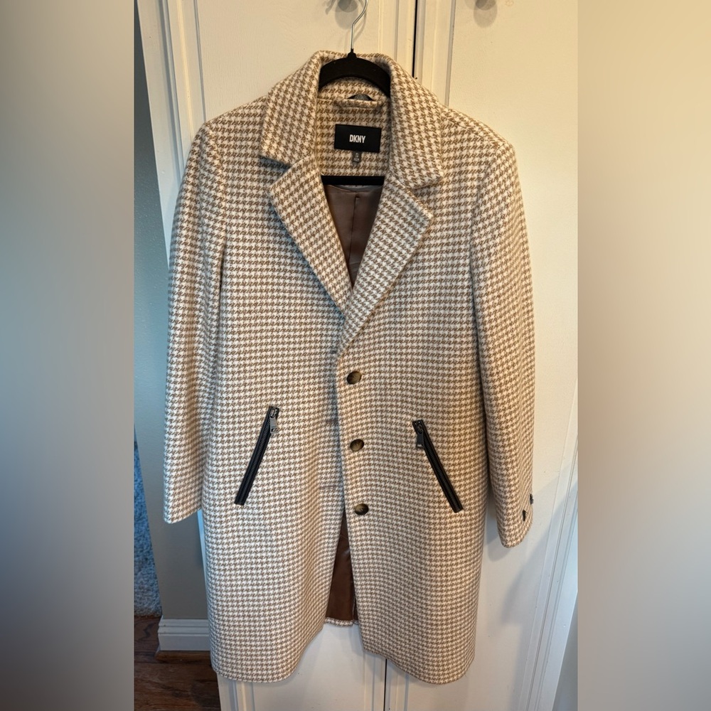 DKNY Beige Houndstooth Coat with Black Details